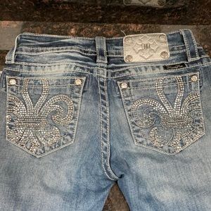 Buckle jeans